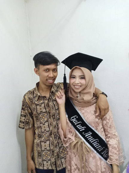 Retnia Dewi profile icon