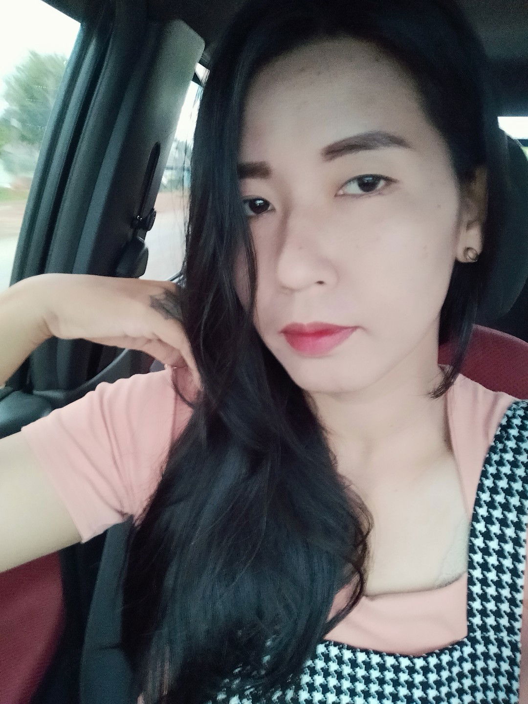 ชลณี พลับเกลี้ยง profile icon