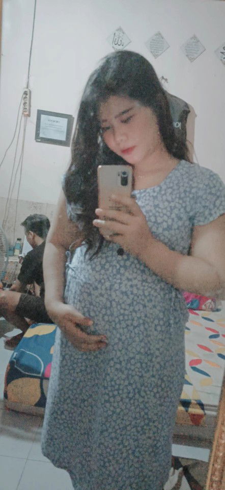 putri sayekti profile icon