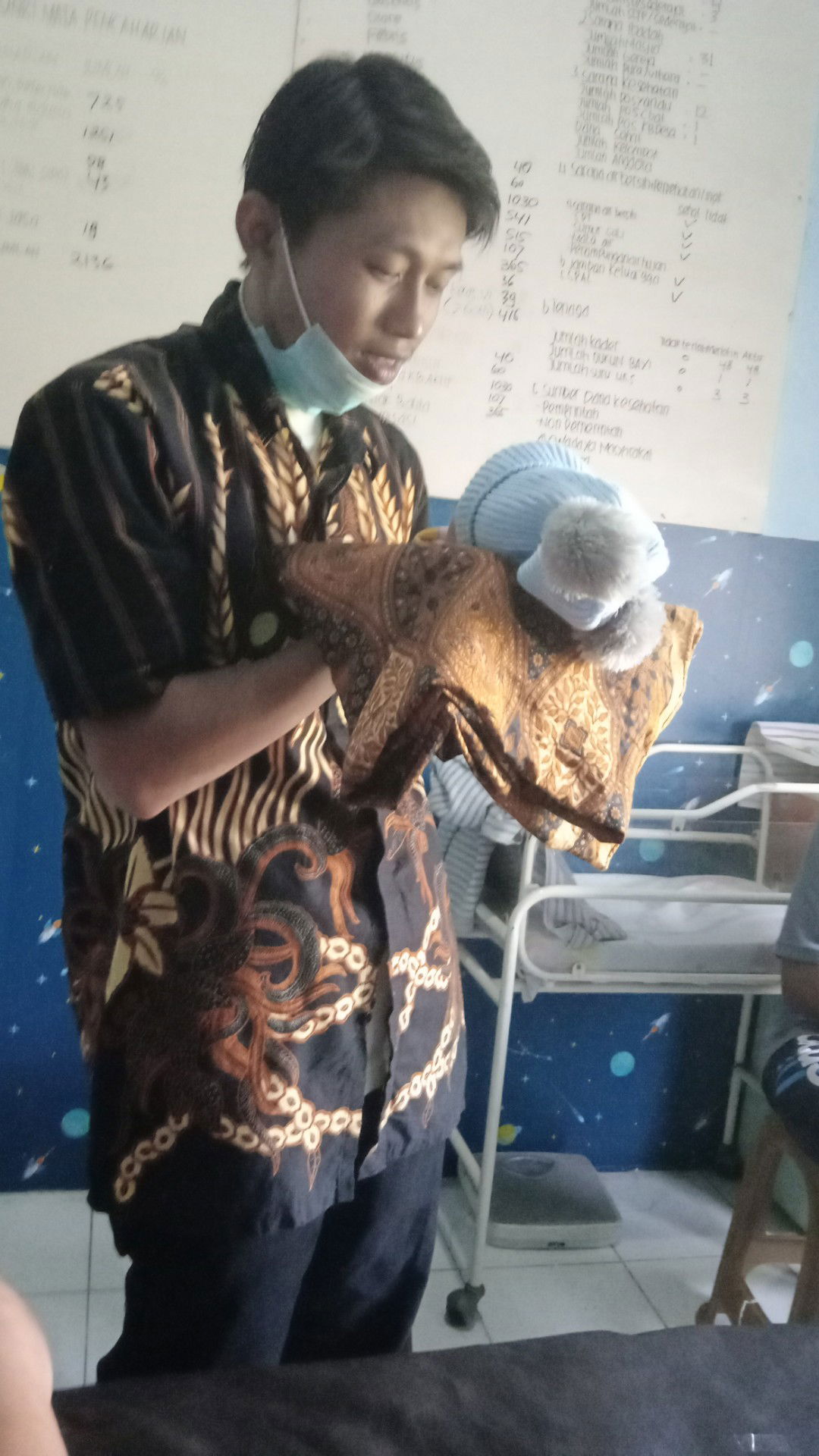 Tri Wahyuni profile icon