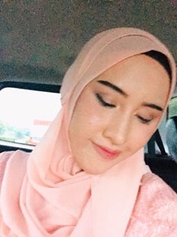 Evelyn Aprilia profile icon