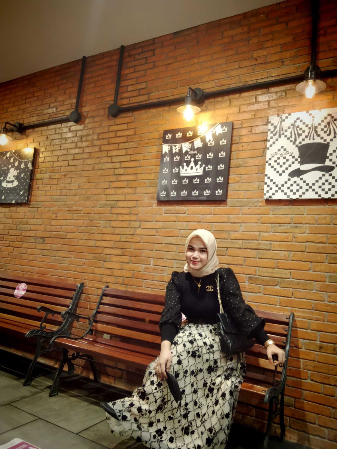 Suci Fitriyani profile icon