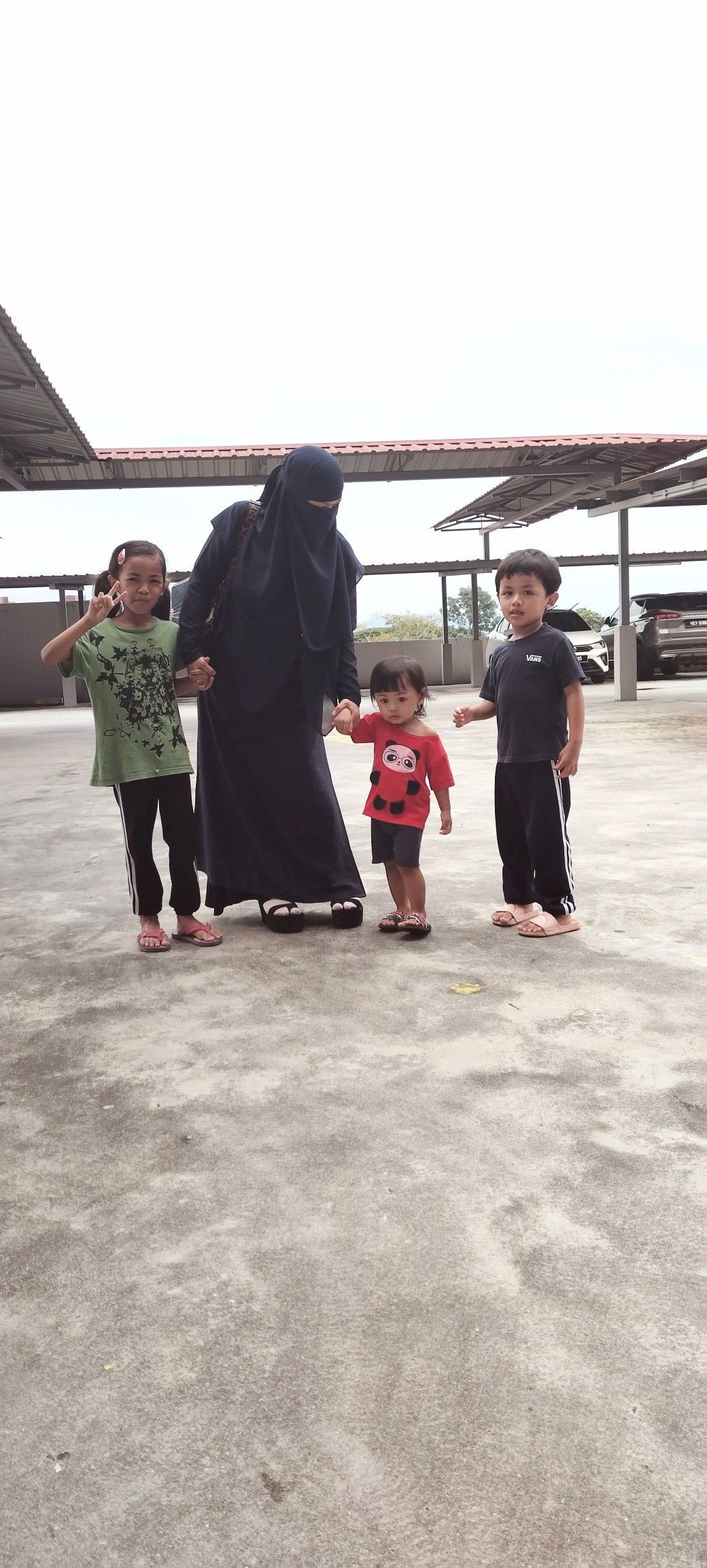 yan suradi profile icon