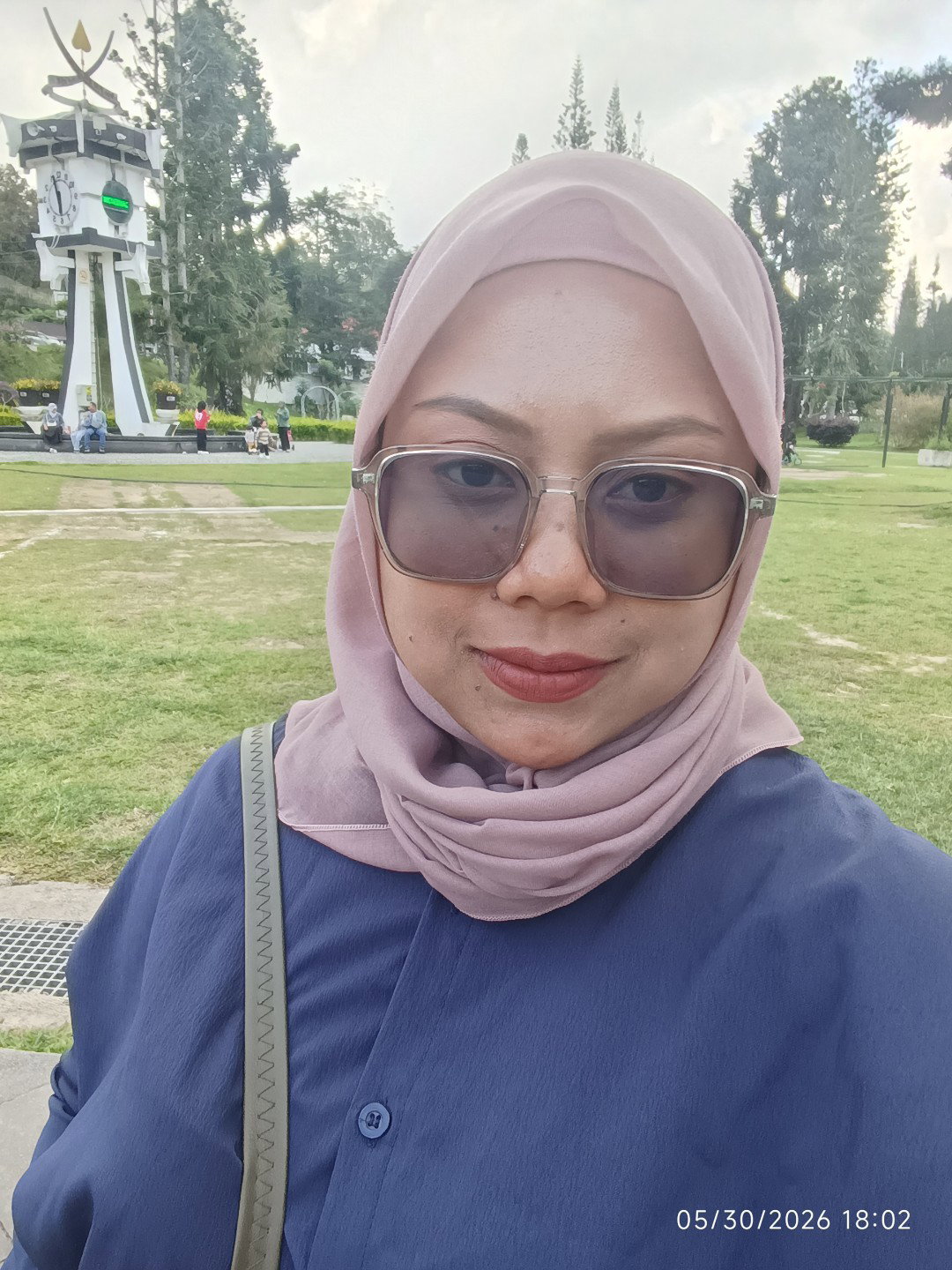 Nur Amira profile icon
