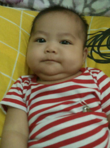 นางยิ้มเป็นกะเค้าด้วย