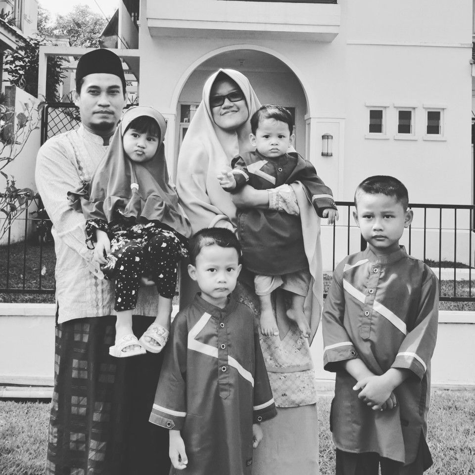 Elah Nurlaelah profile icon