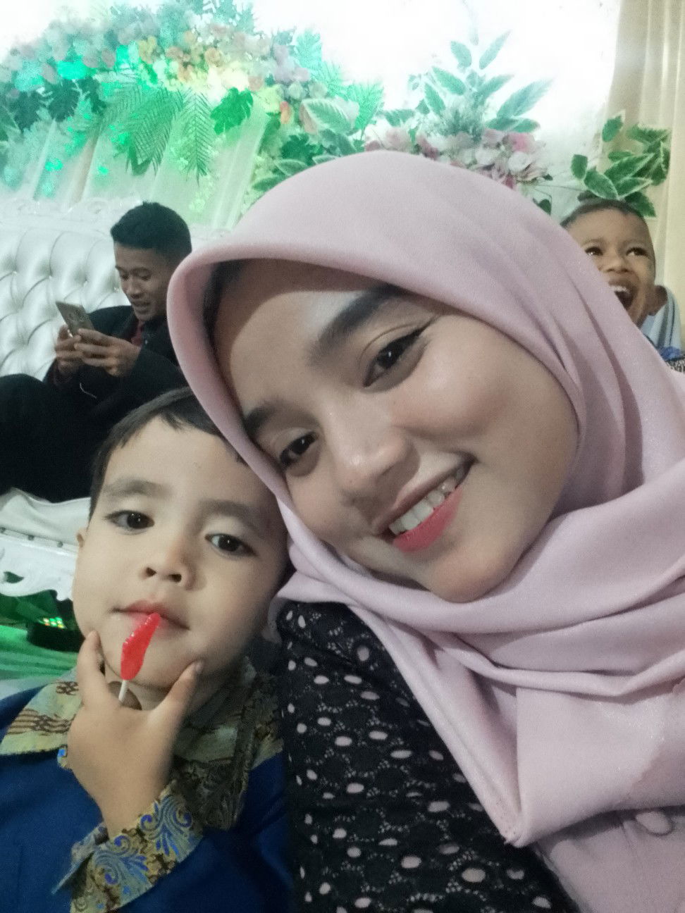 Eva Lestari profile icon