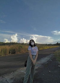 emilia christy profile icon