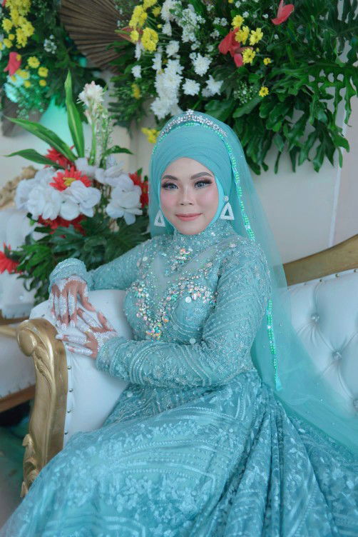 Dewi lestari profile icon