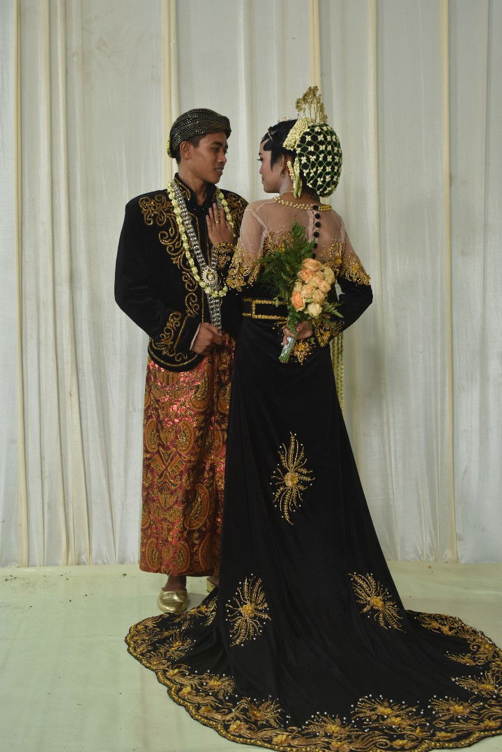 Wahyuni Kusuma Dewi profile icon