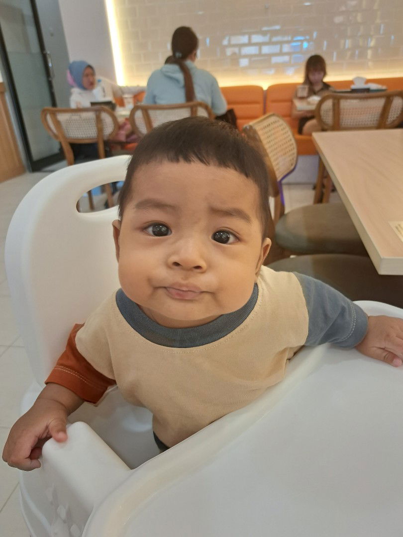 Esti Dwi Hardiningrum profile icon