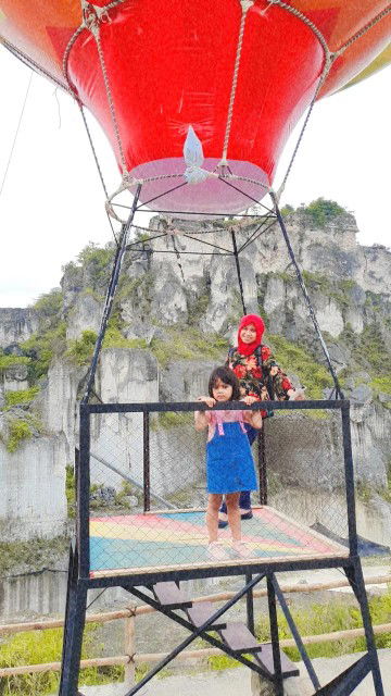 WHENY FEBRIYANTI profile icon