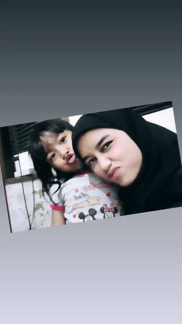 Putri Lestari profile icon