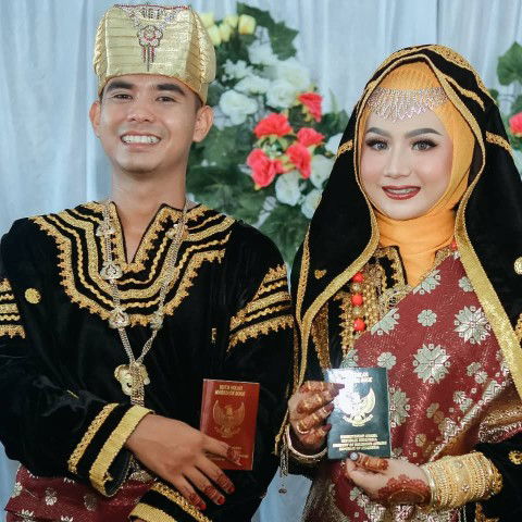 Dina Asmara profile icon