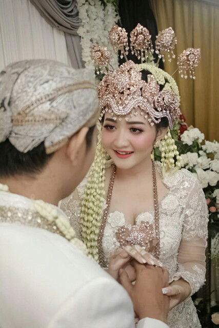 Astrin Moa profile icon