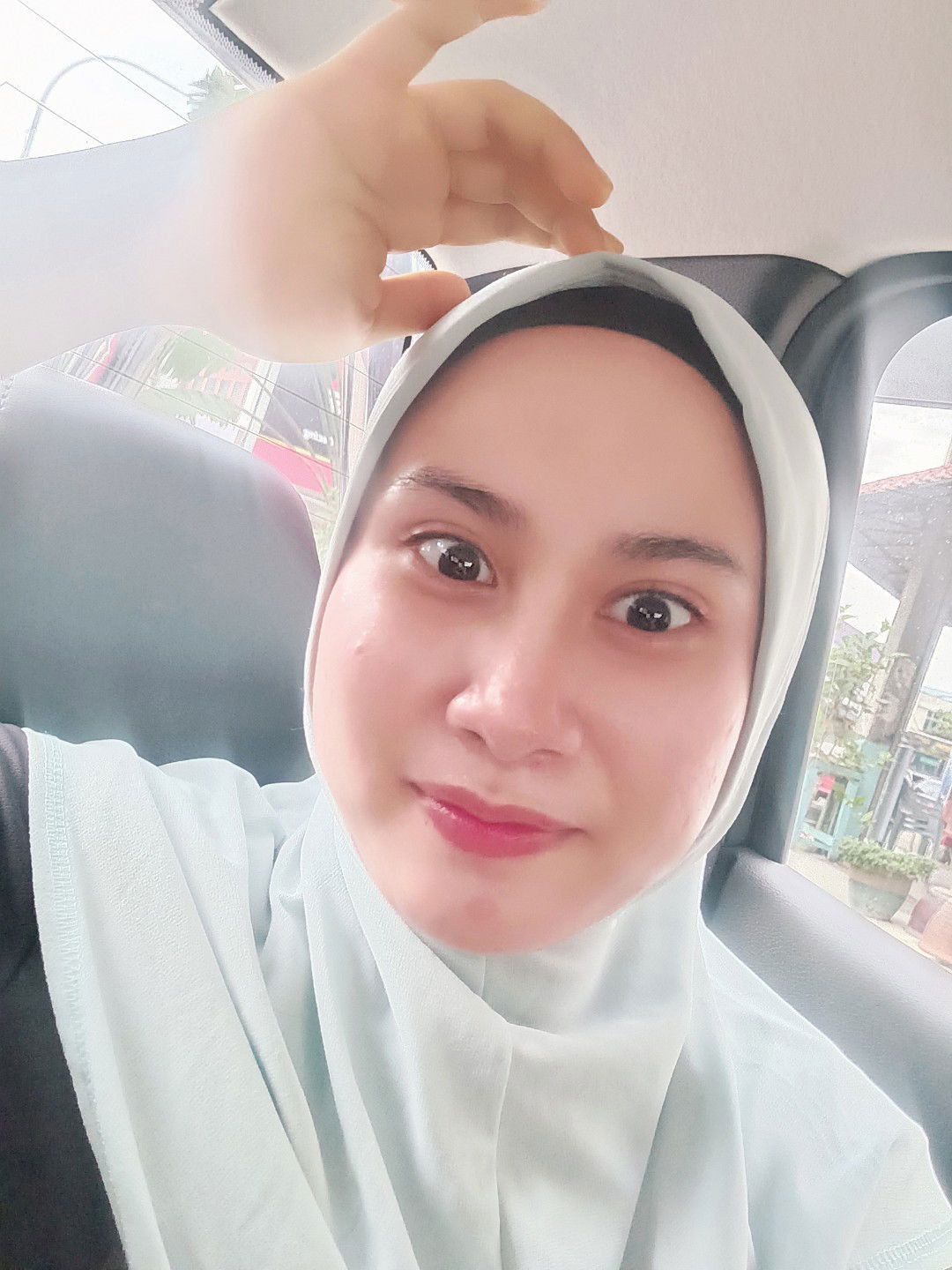 NUR SAKURA profile icon