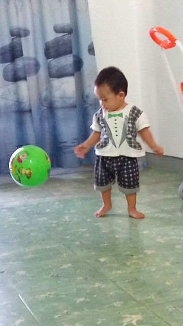 Anakku berjalan di usia 10 bulan 6 Hari ????