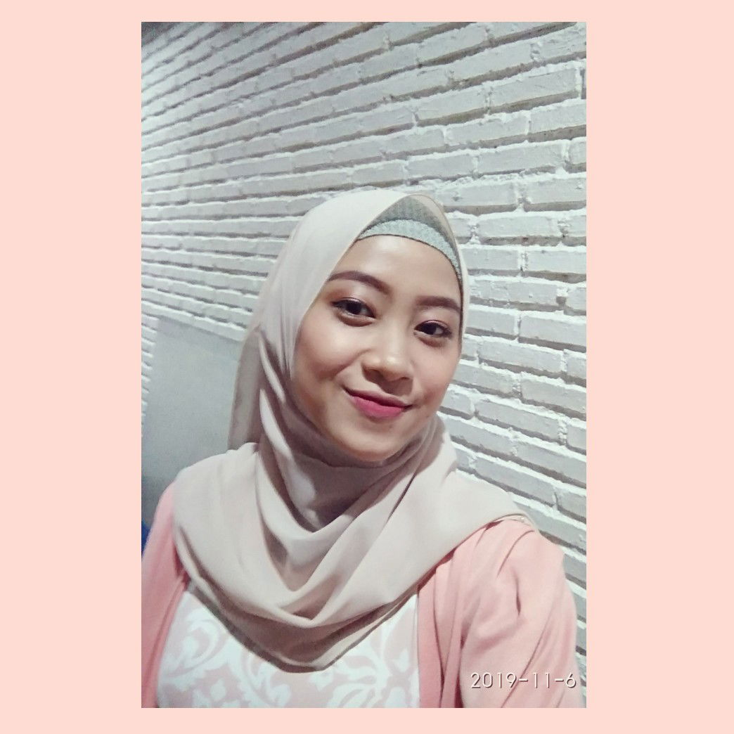 Rina Abkhorina profile icon