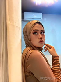 Nida Azmi profile icon