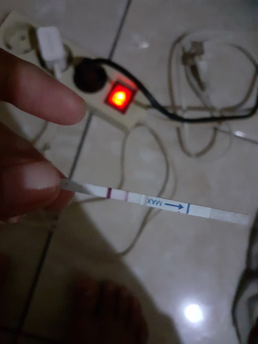 Mau nanya Hpht 4 des ,tak tespek garis samar. Apa hamil bund?