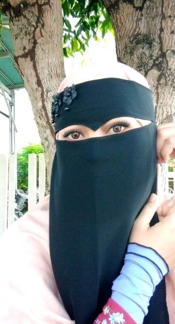 Lily Mahaputra profile icon