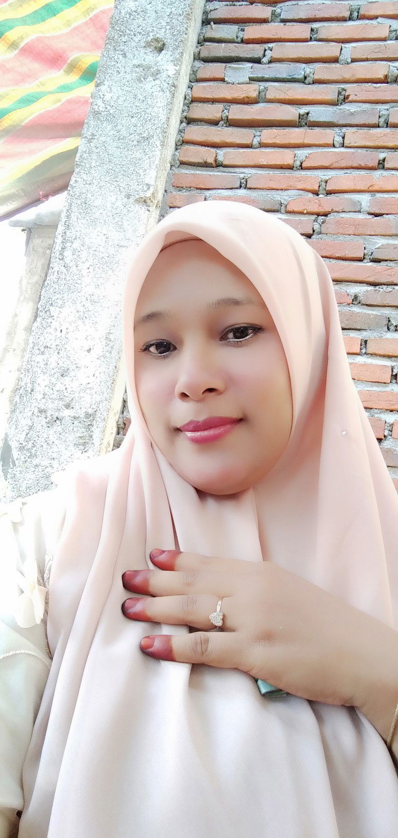 Nonong Mauliani profile icon