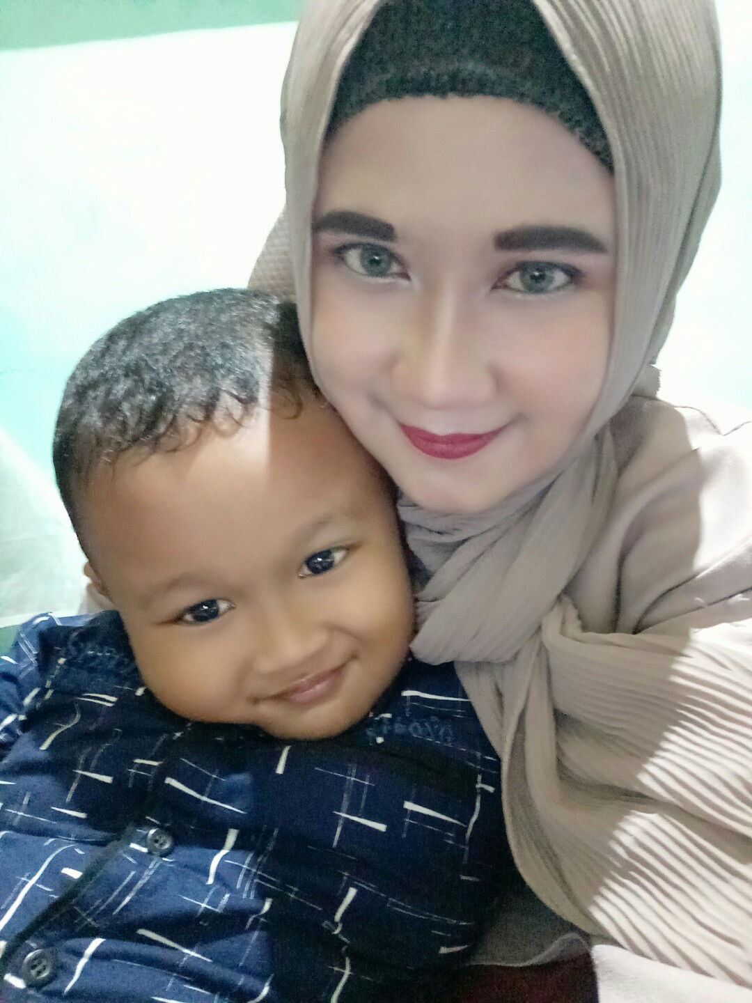 Resti Wulandari profile icon