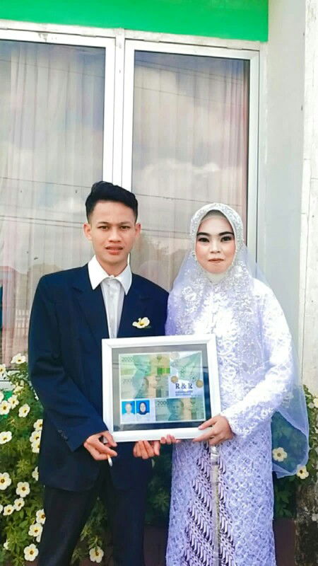 Restia Rhozikin profile icon