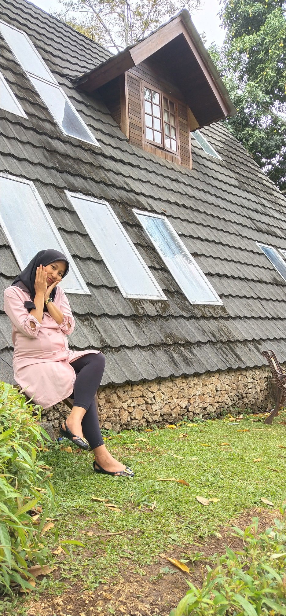 lili fitri yani profile icon