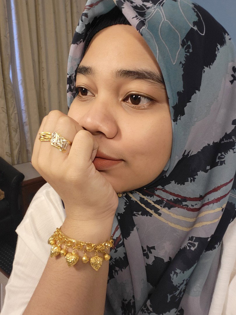 izza sarawakian89 profile icon