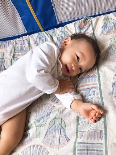 ลูก 11 เดือน 24 วัน. ยังไม่มีแววว่าฟันจะขึ้นสักซี่เลยค่ะ กลุ้มใจ. ผิดปกติอะไรหรือเปล่าคะ