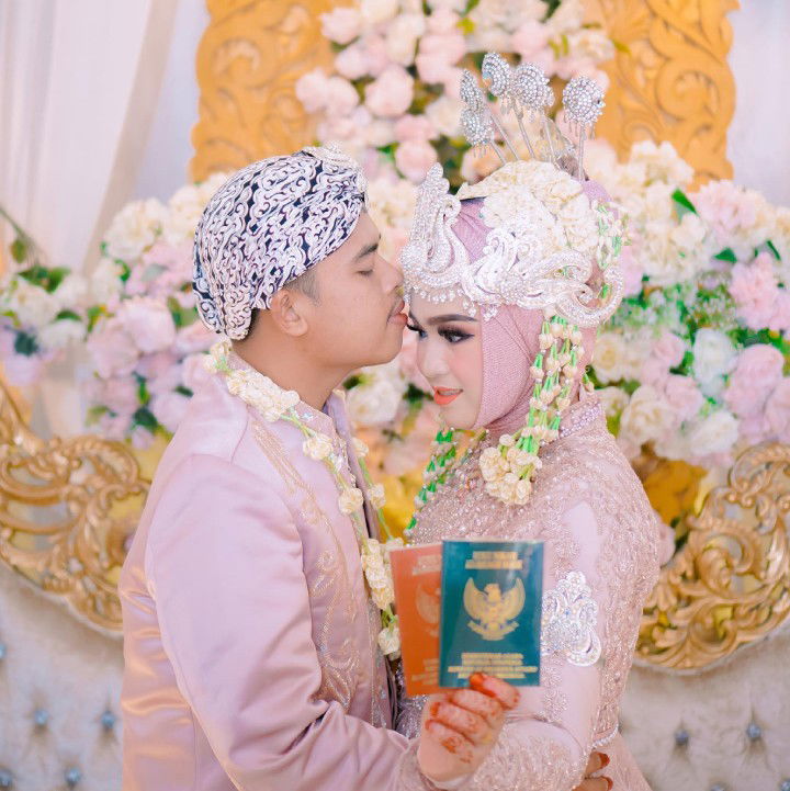 siti asiyah profile icon