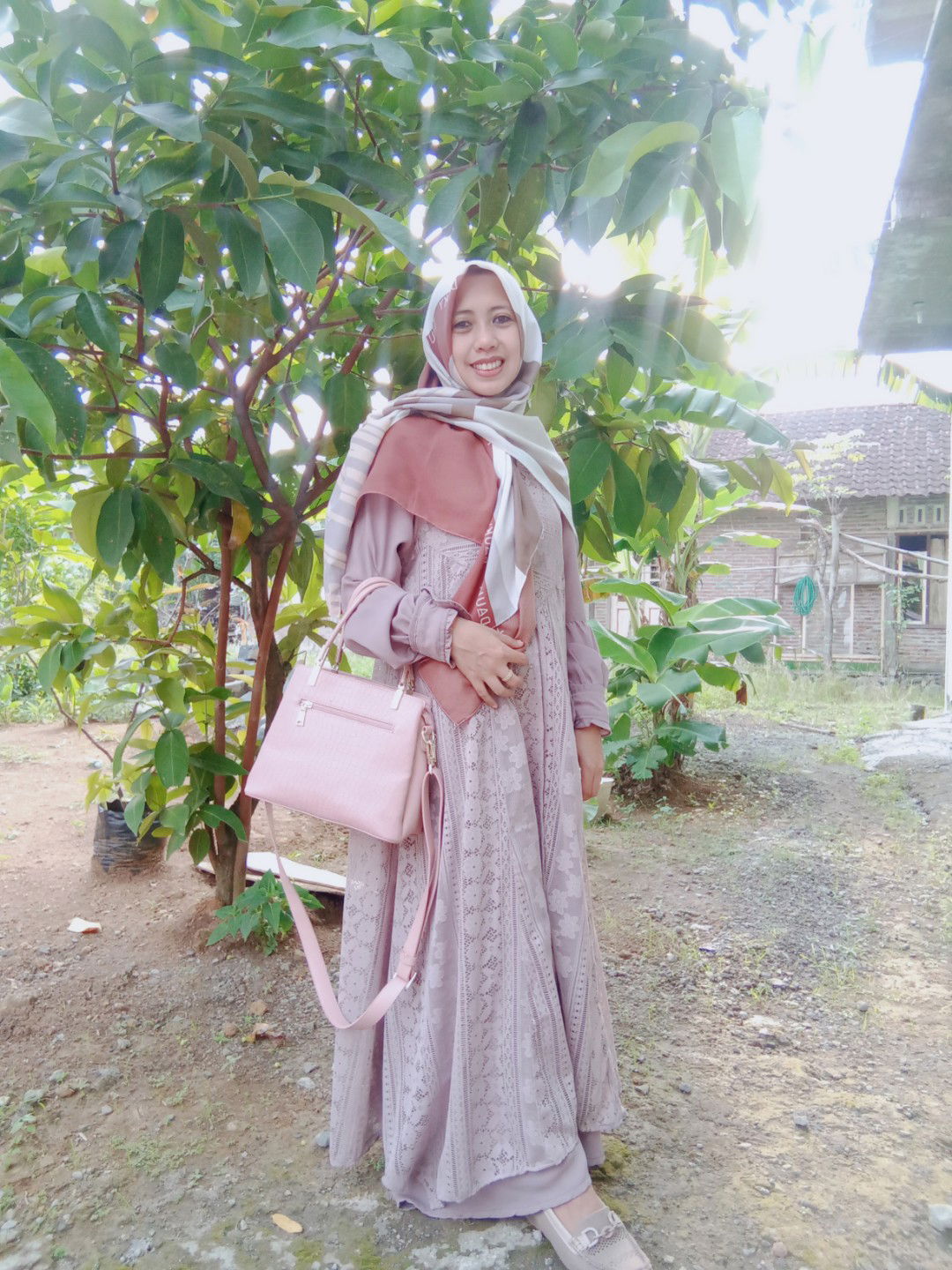 Izza Rahman profile icon