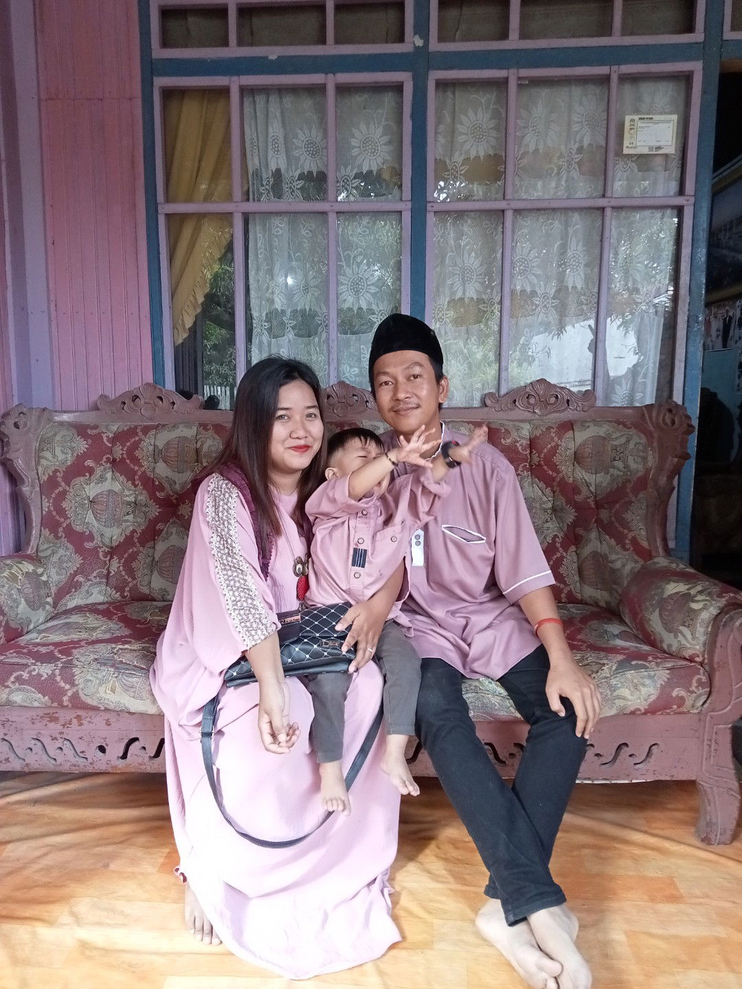 Dessy Rtnsri profile icon