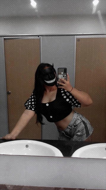 สุนิษ า. profile icon