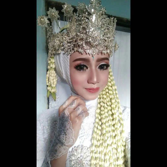 Tuti Kurniati profile icon