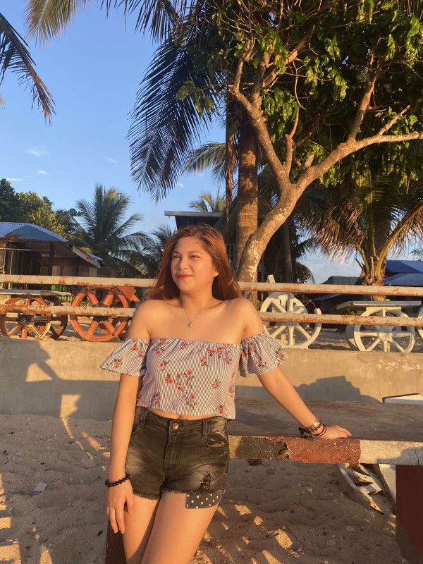 Joana Marie Derla profile icon