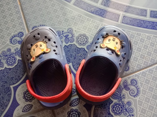 รองเท้าเด็ก