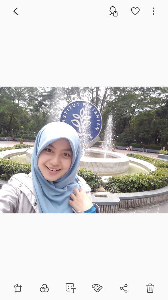 Annisa Nur Fauziah profile icon