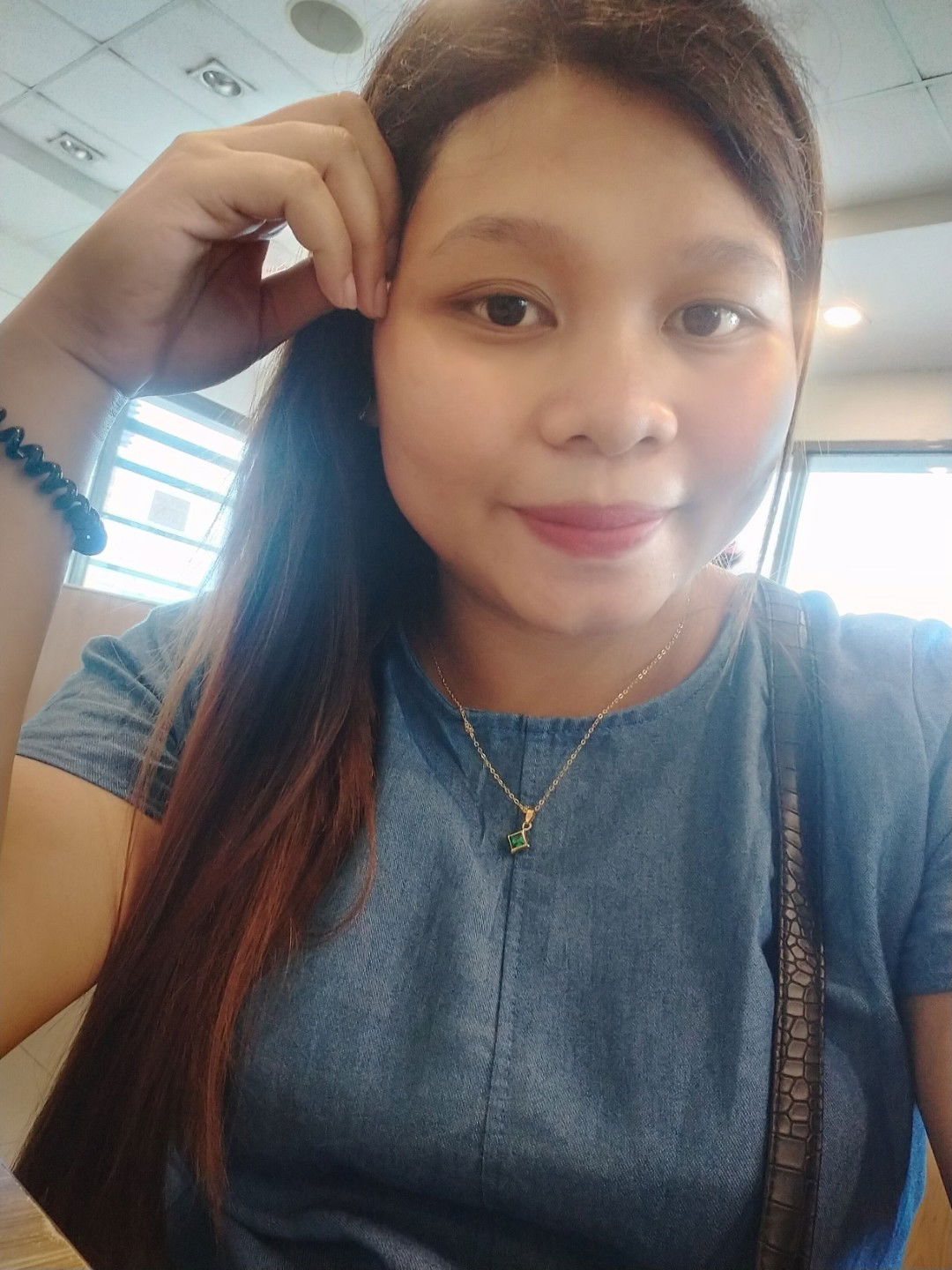 Lyka Azares profile icon