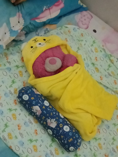 Ketika suami disuruh mberesin tempat tidur