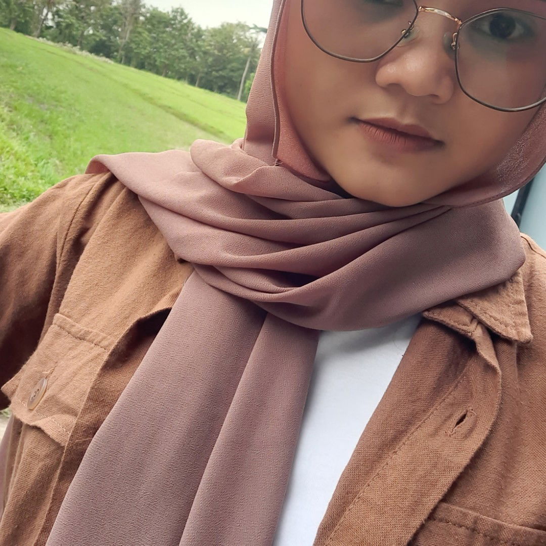 Dwi Nastiti profile icon