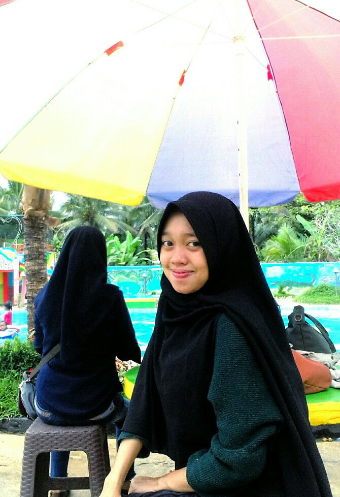 Sherly Dita profile icon