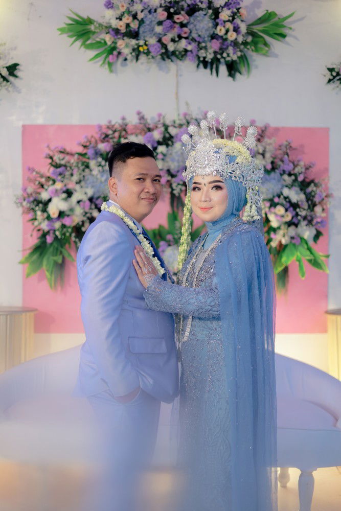 Dina Adianingsih profile icon