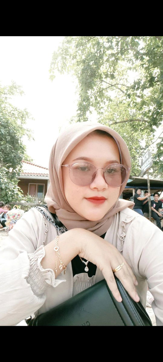 Lusi Adzkiya taletha profile icon