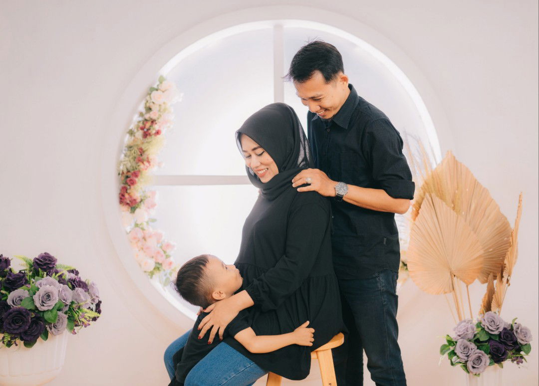 Laura Is Rhosyantina profile icon