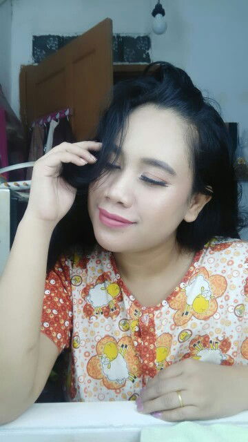 shainah sopian profile icon