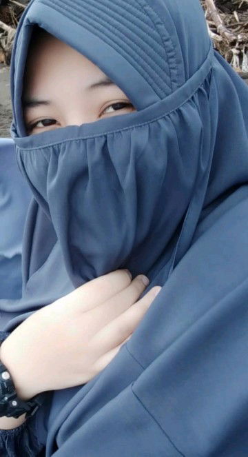 Rismadewi Dewi profile icon