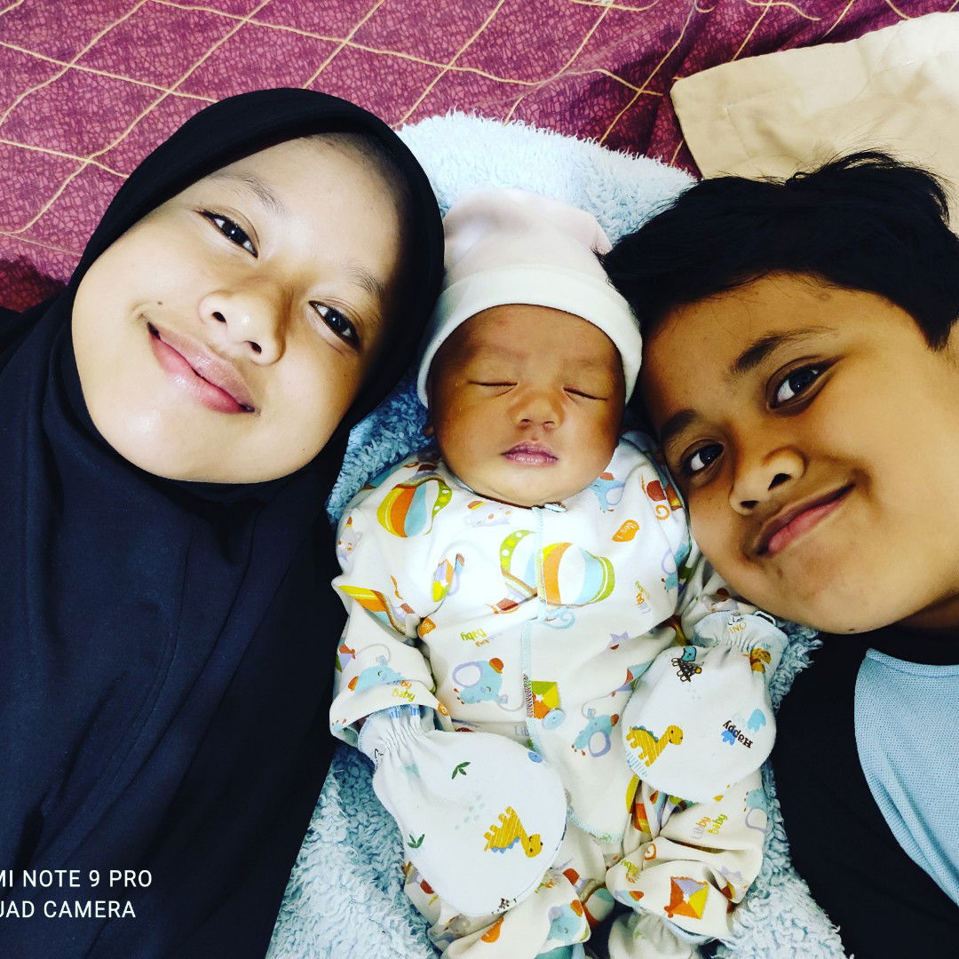 titis krisnaeni profile icon