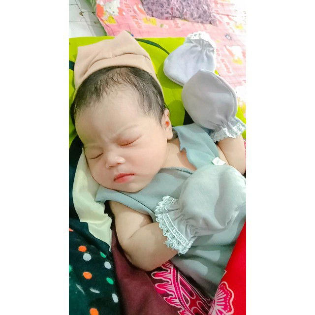 Desi Ratnasari profile icon